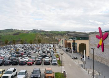 Stand nuove tecnologie dell’Istituto Alessandrini-Marino al Centro Commerciale Gran Sasso