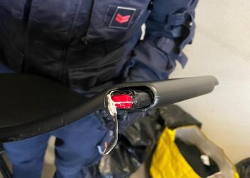 Carcere Teramo, micro cellulare dentro telaio di una sedia: scoperto dalla polizia penitenziaria