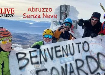 Abruzzo senza neve, sul Corno Grande del Gran Sasso lo striscione “Benvenuto Leonardo”