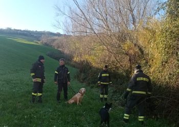 Ritrovato morto l’anziano scomparso da due giorni, era in un fosso vicino casa (Video)