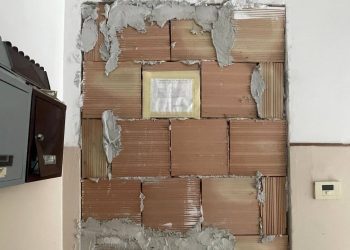 Allacci abusivi per le utenze in via Rigopiano, bollette fino a 6mila euro per famiglie regolari