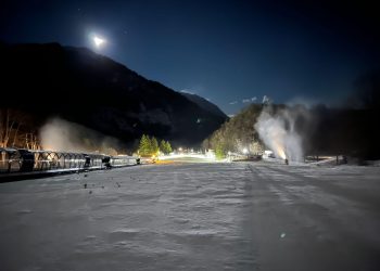 Temperature giù, cannoni sparaneve su: impianti sciistici abruzzesi “scaldano motori”
