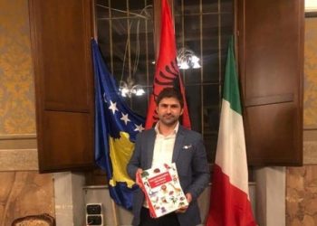 Grande festa tra le comunità Kosovare in Abruzzo nel giorno dell’indipendenza