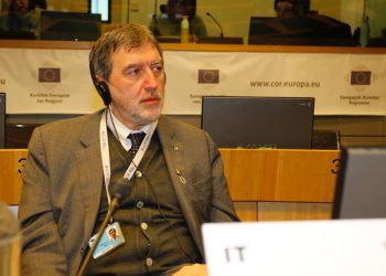 Marsilio a Bruxelles: “Basta sottrarre fondi alla politica di coesione europea”