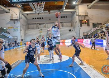Basket: Roseto 20.20 non si ferma più, arriva la settima vittoria consecutiva contro Mosciano