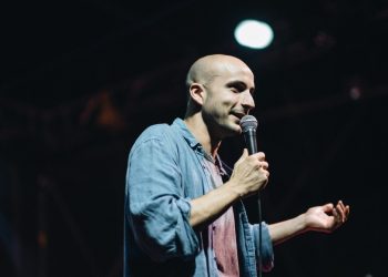 Arriva in Abruzzo lo spettacolo Crossover di Daniele Tinti