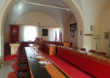 Convocato il consiglio comunale a Giuliano: 6 i punti all’ordine del giorno