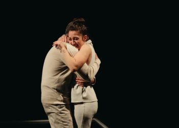 Terzo appuntamento della fortunata stagione del Teatro Contemporaneo: al Fenaroli “Costellazioni”