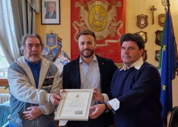 Pergamena per meriti sportivi a Emidio e Giuliano Giorgini, il sindaco: “Esempio di lealtà e costanza”