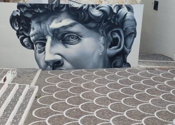 Il David di Michelangelo a Pianella: una nuova opera di street art in centro