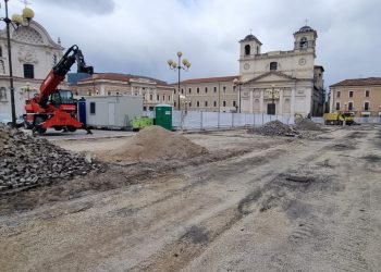 Iniziati i lavori di restyling in piazza Duomo all’Aquila, andranno superati i disagi