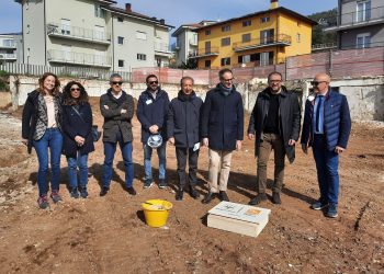 Iniziati i lavori di ricostruzione delle palazzine Erp in via Milonia, il sindaco Biondi posa la prima pietra