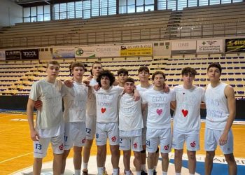 “Ciao Tommy”, il 17enne colpito da meningite non ce l’ha fatta: il fratello gioca nella Roseto Basket