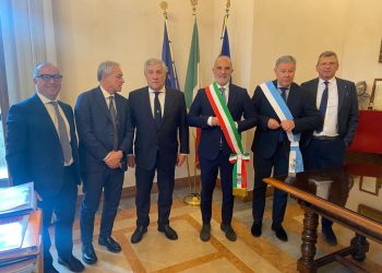 Il ministro Tajani “incorona” Pescara città-ponte verso i Balcani, fondamentali i collegamenti