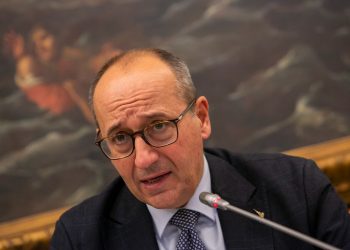 Il senatore Bagnai (Lega) su rinvio stop auto a benzina e diesel