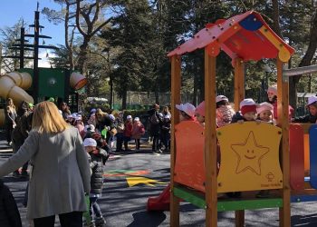 Il Parco del Castello si è rifatto il look, eccolo come nuovo per i bimbi dell’Aquila
