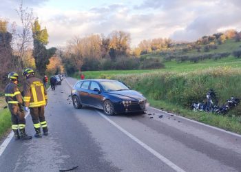Scooter contro auto nel Teramano, 36enne trasportato in ospedale