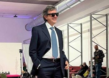 Marsilio “modello per un giorno” per promuovere la sartoria abruzzese