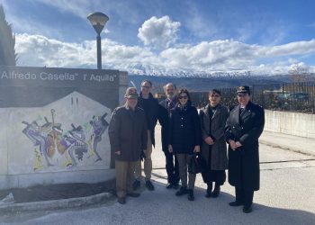 Un dipinto murale per celebrare la musica al Conservatorio Casella dell’Aquila