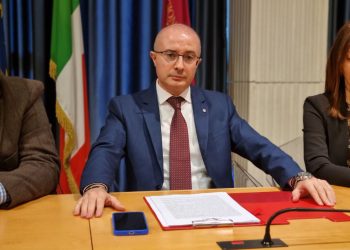 Allacci abusivi Ater, Pettinari denuncia: bollette fino a 6000 euro