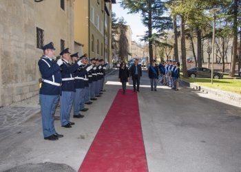 Festa per i 171 anni della Polizia di Stato, tanti gli agenti premiati: ecco i nomi