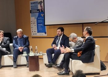 Fina al dibattito sull’autonomia differenziata: “Progetto da contrastare, grave il silenzio di Marsilio”