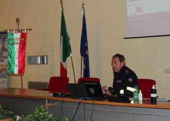 All’Istituto “Alessandrini-Marino” di Teramo, la polizia promuove l’educazione stradale