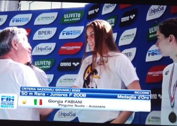 La nuotatrice abruzzese Giorgia Fabiani conquista la medaglia d’oro ai Criteria nazionali 2023 (Video)