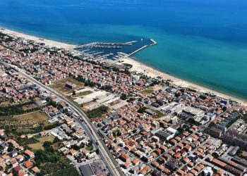 Giulianova riceve la Bandiera Azzurra Fidal: unico comune del teramano