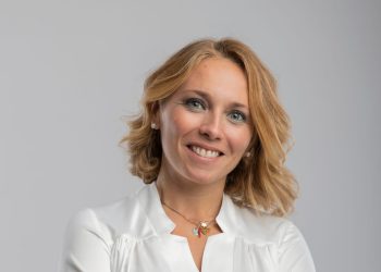 “Due settimane, forse un anno”: la giornalista Ilaria Iacoviello presenta il suo libro