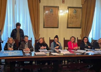 Pescara leggiti forte: letture ininterrotte dalle 10 di venerdì alle 10 di sabato in 100 luoghi della città