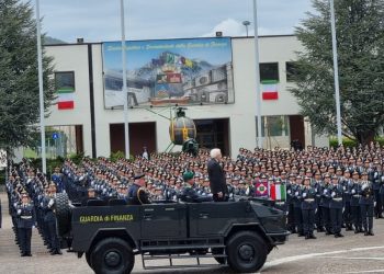 Oltre mille finanzieri giurano fedeltà alla Repubblica davanti al Capo dello Stato (foto)