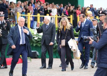 Oltre mille finanzieri giurano fedeltà alla Repubblica davanti al Capo dello Stato (foto)