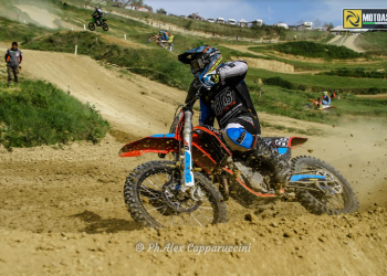 Trionfo per il pilota pescarese Loris Rasetta al crossodromo di San Savino: è sua la prima posizione