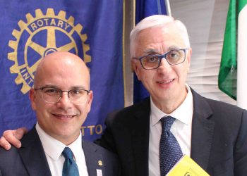 “Il brindisi del poeta astemio” alla Conviviale del Rotary club: il lato inedito del Vate