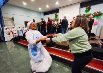 Cena di solidarietà organizzata dalle suore per realizzare una scuola in Indonesia