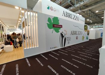 Il vino porta il nome dell’Abruzzo nel mondo, 130 milioni di bottiglie di vendute nel 2022