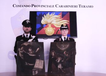 Rinvenuti nel teramano due dipinti antichi, in corso le indagini dei Carabinieri