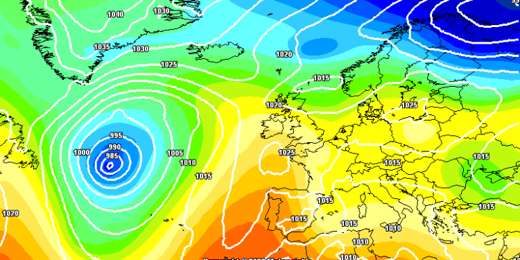 La possibile situazione a 500 hpa prevista per le ore 14:00 di Lunedì 1 Maggio. Piogge a carattere di rovescio su gran parte della nostra regione