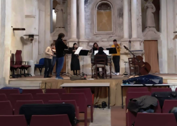 Da antica chiesa a cornice per le prove d’orchestra: rinasce San Sebastiano a Corbellino di Fagnano Alto