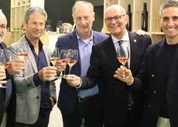 Un unico olio d’Abruzzo, si lavora per il marchio Igp: alla Sol&Agrifood premi per aziende della regione