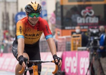 Guai per due corridori del Giro alla vigilia della partenza della corsa: incidenti stradali a Pescara