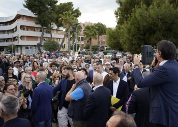 Silvi festosa per la visita di Giuseppe Conte a sostegno del candidato sindaco Gentile
