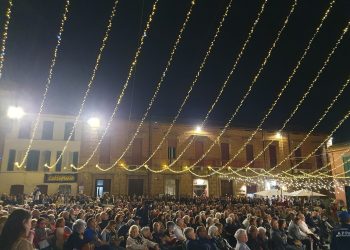 La banda della Marina militare italiana incanta Giulianova al Festival delle bande e delle majorettes