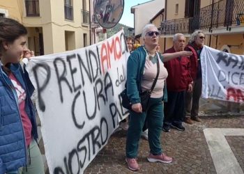 Monta la protesta a Raiano per il 5G, i residenti: “Spostate quell’antenna”