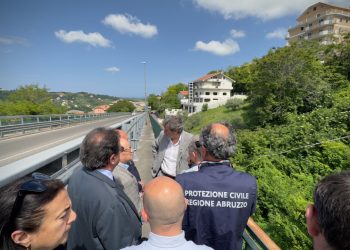 Dissesto idrogeologico, sopralluogo di Marsilio a Chieti per la frana di viale Gran Sasso (Video)