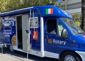 Arriva il camper sanitario del Rotary club dell’Aquila: “Occhio al cuore… Al sorriso e alla mente”