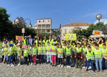 Giornata Pedibus a Roseto con i ragazzi dell’istituto Comprensivo Roseto 1