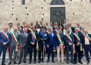 Grande festa per il 209° anniversario della fondazione dell’Arma dei carabinieri: sindaci riuniti a Teramo
