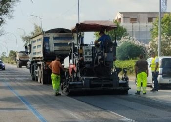 Avviati i lavori per la chiusura delle buche stradali a Roseto degli Abruzzi